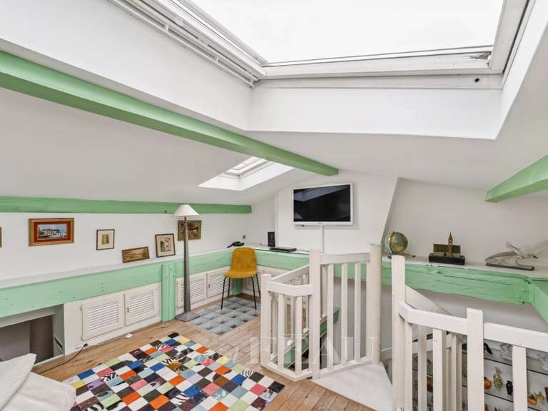 Appartement Paris 3e - 2 chambres - 114m²