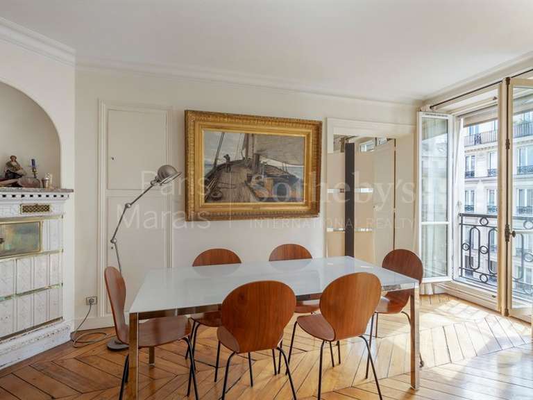 Appartement Paris 3e - 2 chambres - 111m²