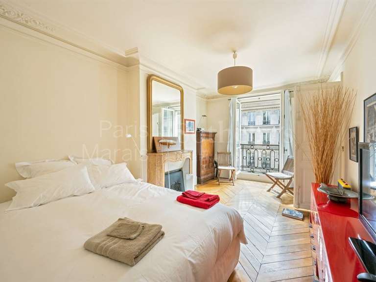 Appartement Paris 3e - 2 chambres - 111m²