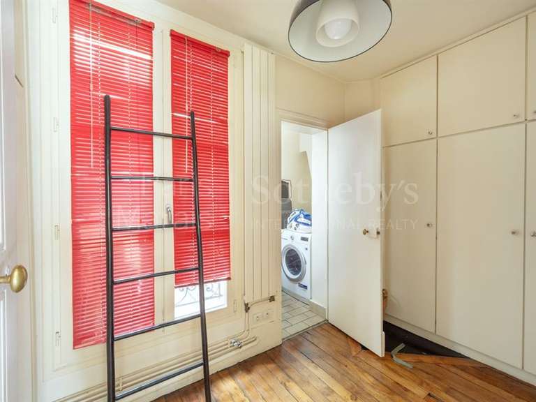 Appartement Paris 3e - 2 chambres - 111m²