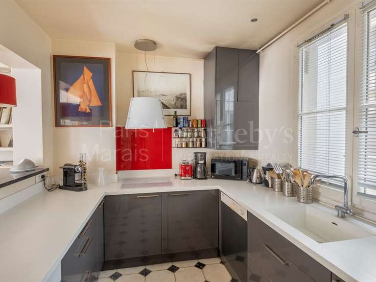 Appartement Paris 3e - 2 chambres - 111m²