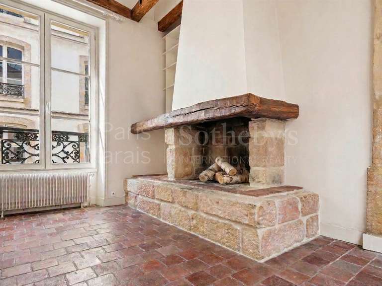 Appartement Paris 3e - 2 chambres - 74m²