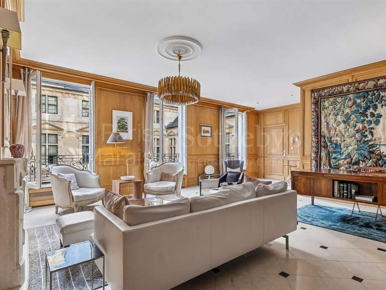 Appartement Paris 3e - 2 chambres - 128m²