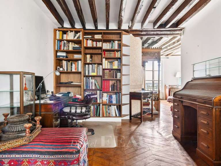 Appartement Paris 3e - 2 chambres - 78m²