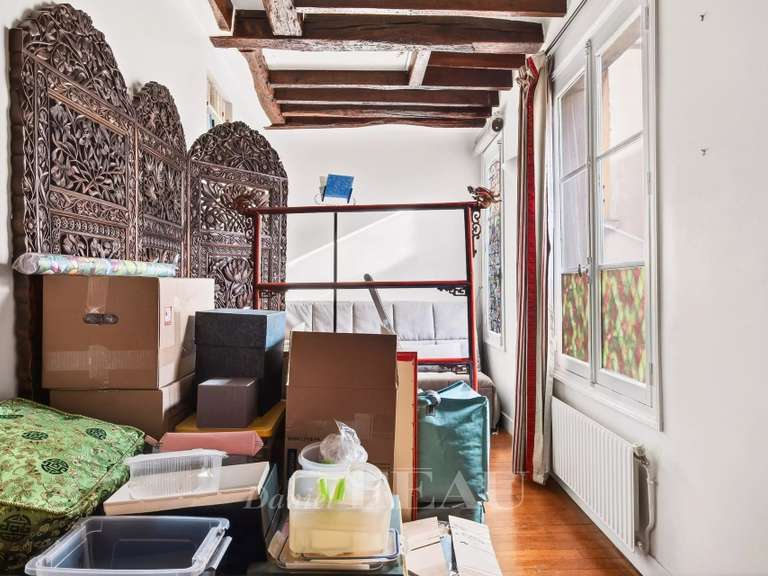 Appartement Paris 3e - 2 chambres - 78m²