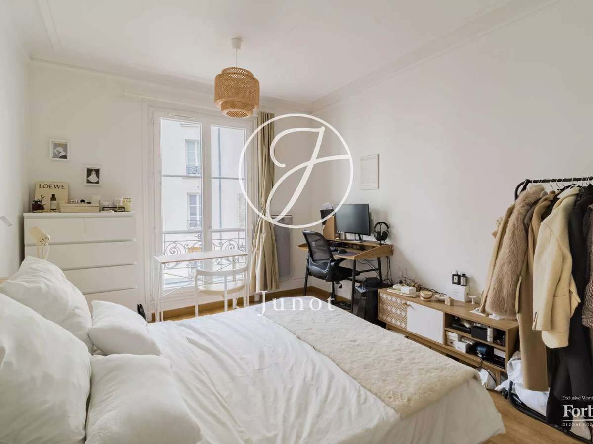 Apartment Paris 3e