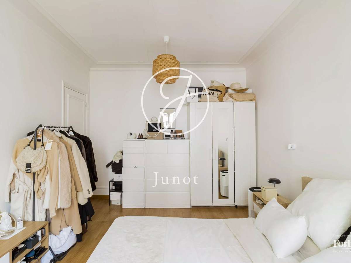 Apartment Paris 3e
