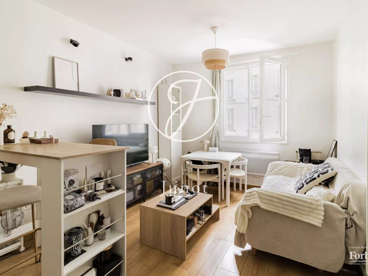 Apartment Paris 3e