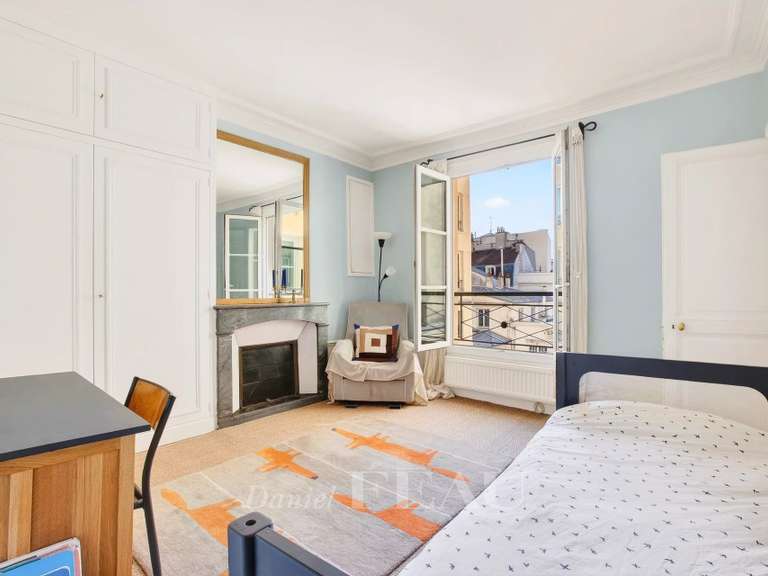 Appartement Paris 3e - 109m²