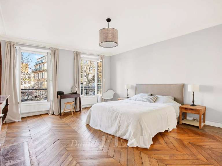Appartement Paris 3e - 109m²