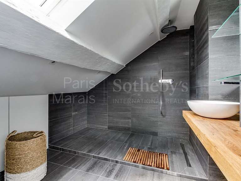 Appartement Paris 3e - 1 chambre - 90m²