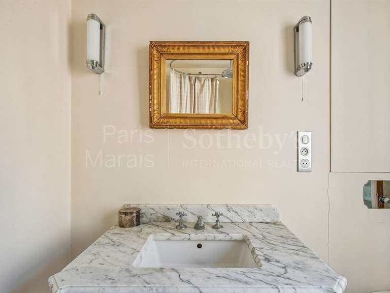 Appartement Paris 3e - 1 chambre - 61m²