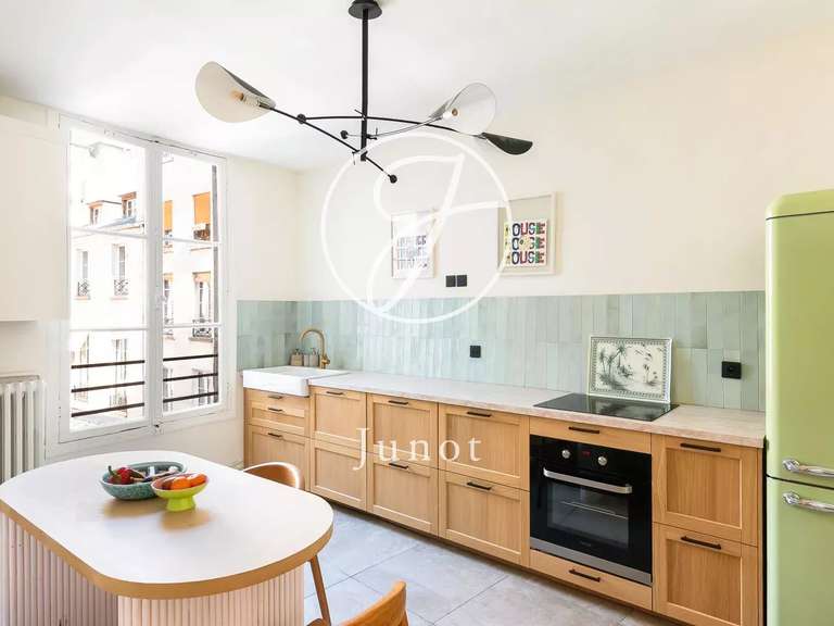 Appartement Paris 3e - 2 chambres - 99m²