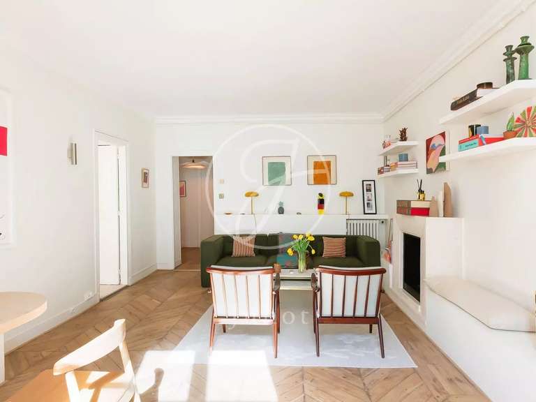 Appartement Paris 3e - 2 chambres - 99m²