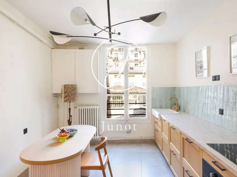 Appartement Paris 3e - 2 chambres - 99m²