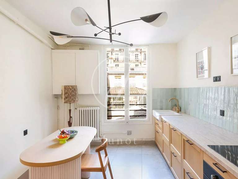 Appartement Paris 3e - 2 chambres - 99m²