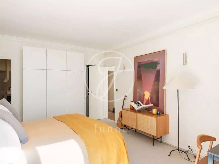 Appartement Paris 3e - 2 chambres - 99m²