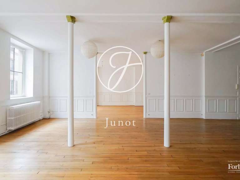 Appartement Paris 3e - 2 chambres - 152m²