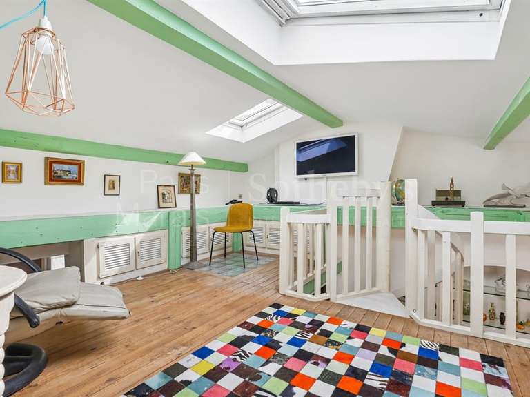 Appartement Paris 3e - 2 chambres - 105m²