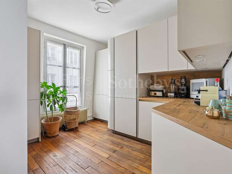 Appartement Paris 3e - 2 chambres - 105m²