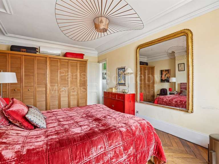 Appartement Paris 3e - 2 chambres - 105m²