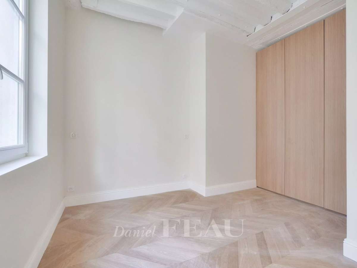 Apartment Paris 3e