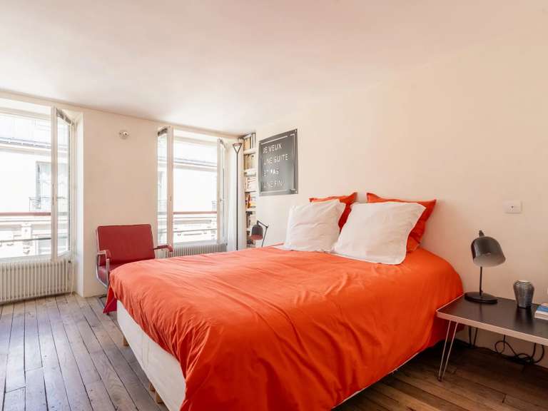 Appartement Paris 3e - 2 chambres - 115m²