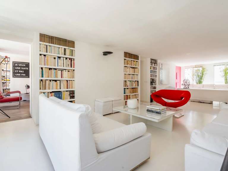 Appartement Paris 3e - 2 chambres - 115m²