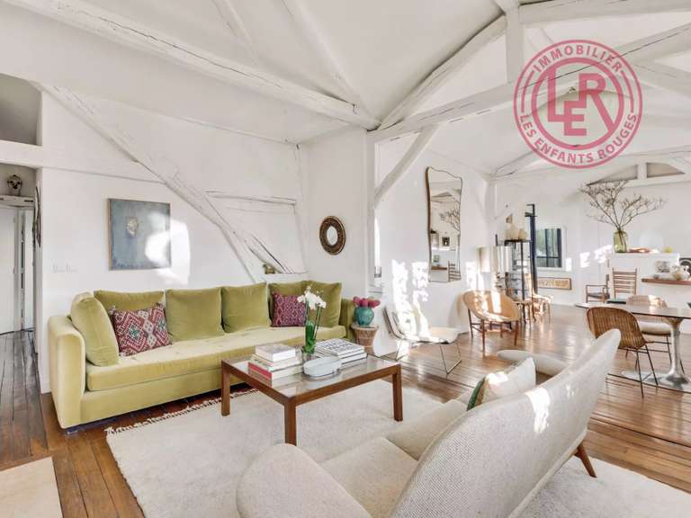 Appartement Paris 3e - 1 chambre - 77m²