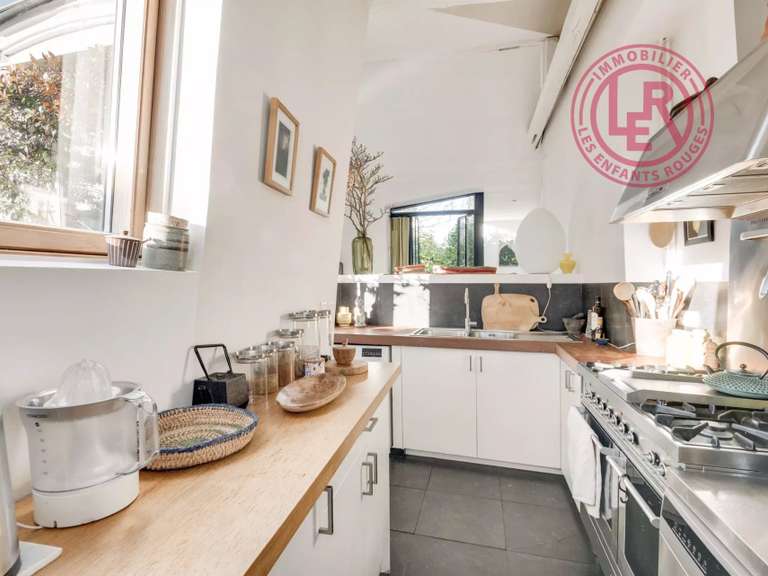 Appartement Paris 3e - 1 chambre - 77m²