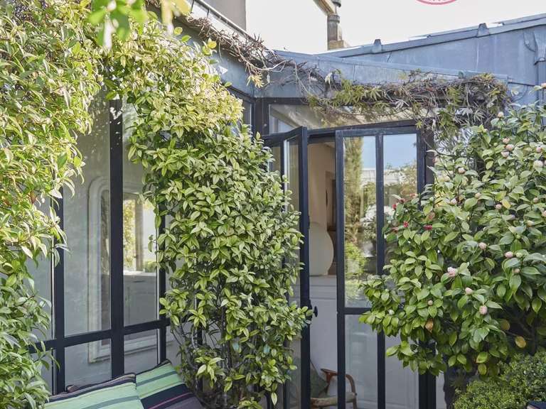 Appartement Paris 3e - 1 chambre - 77m²