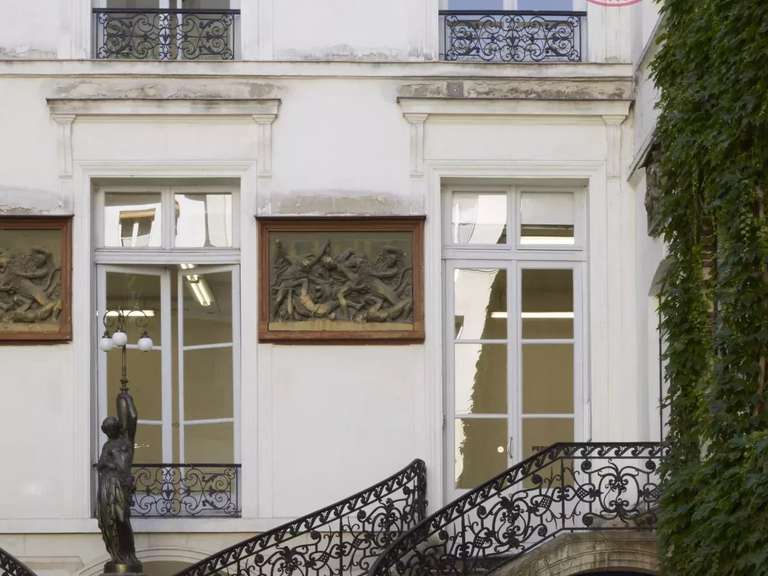 Appartement Paris 3e - 1 chambre - 77m²