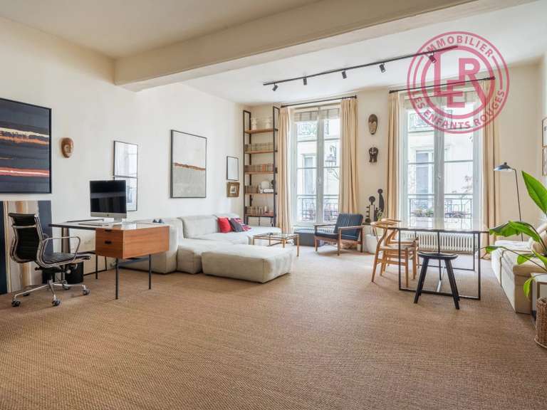 Appartement Paris 3e - 1 chambre - 76m²