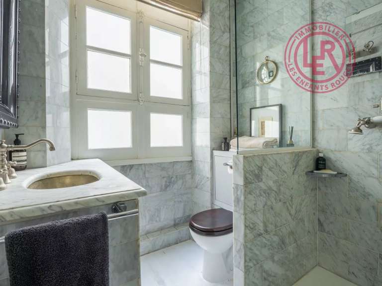 Appartement Paris 3e - 1 chambre - 76m²