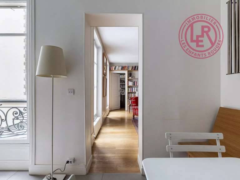 Appartement Paris 3e - 1 chambre - 69m²