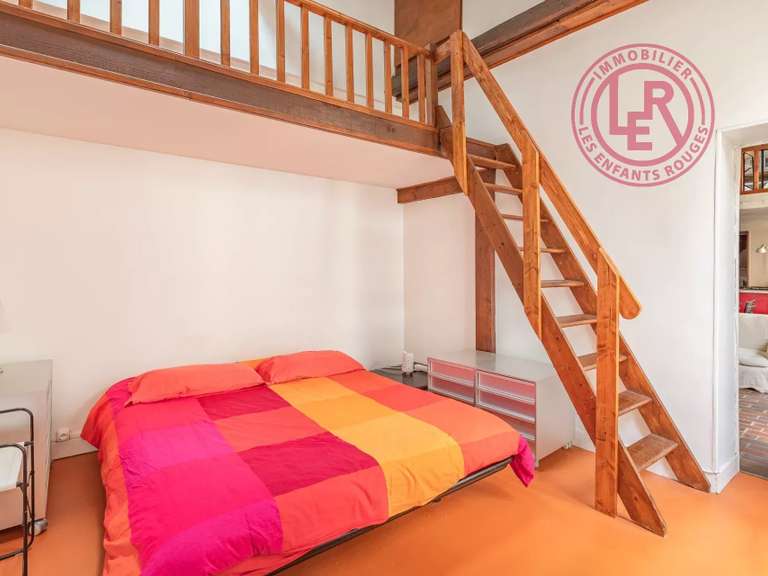 Appartement Paris 3e - 1 chambre - 63m²