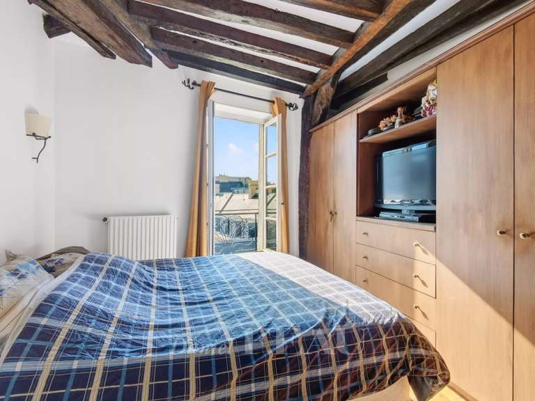 Appartement Paris 3e - 2 chambres - 123m²