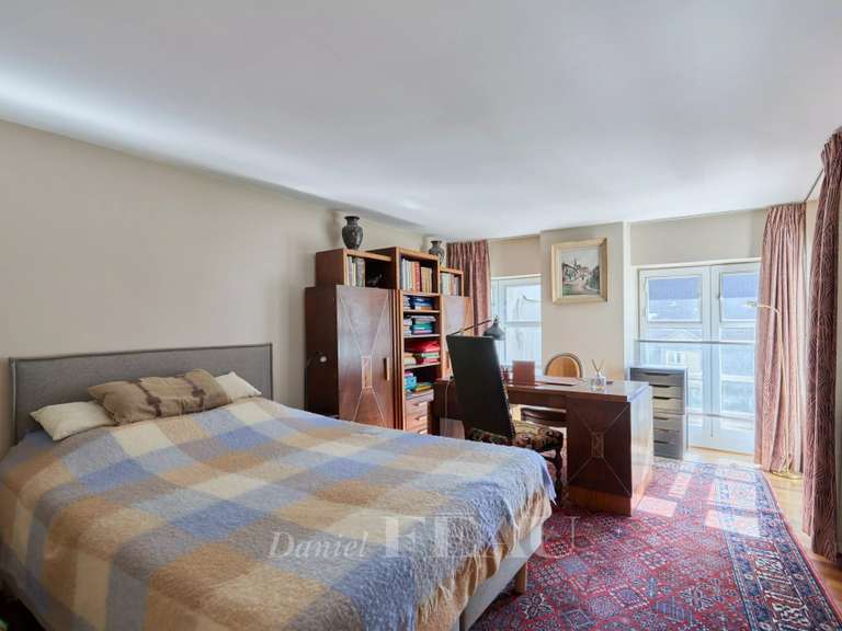 Appartement Paris 3e - 2 chambres - 114m²