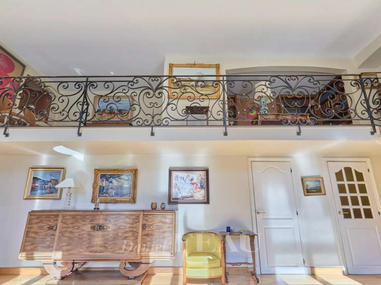 Appartement Paris 3e - 2 chambres - 114m²