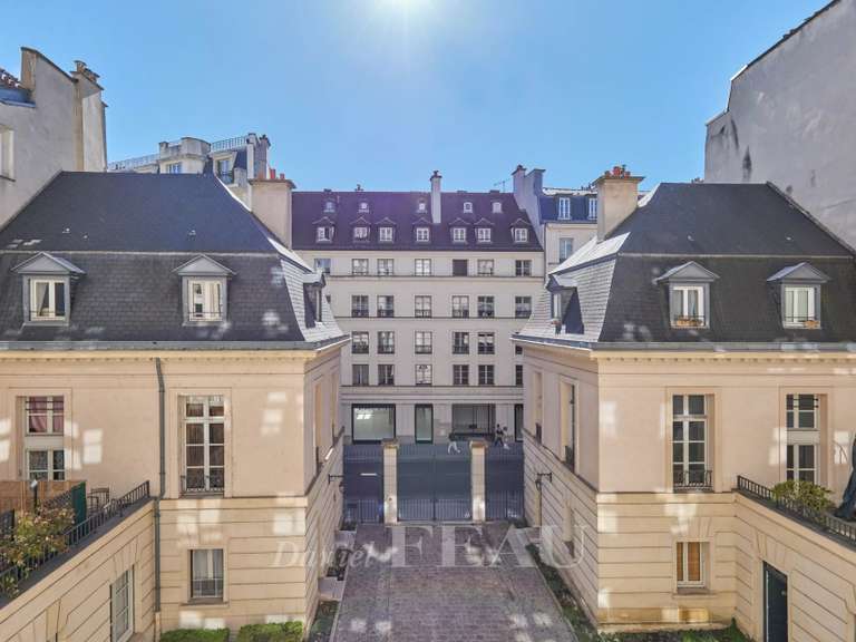 Appartement Paris 3e - 2 chambres - 114m²
