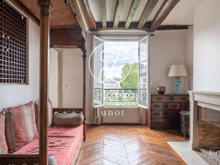 Appartement Paris 3e - 2 chambres - 78m²