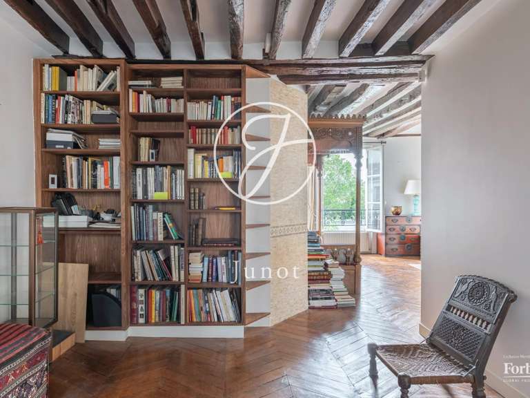 Appartement Paris 3e - 2 chambres - 78m²