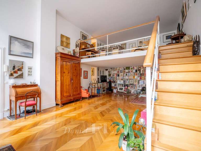 Appartement Paris 3e - 1 chambre - 85m²