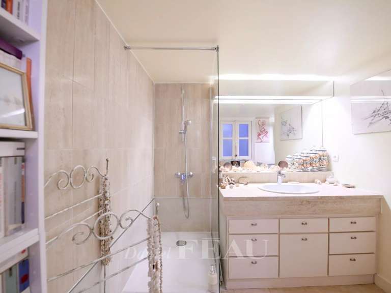 Appartement Paris 3e - 1 chambre - 85m²