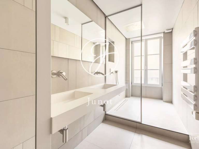 Appartement Paris 3e - 2 chambres - 87m²
