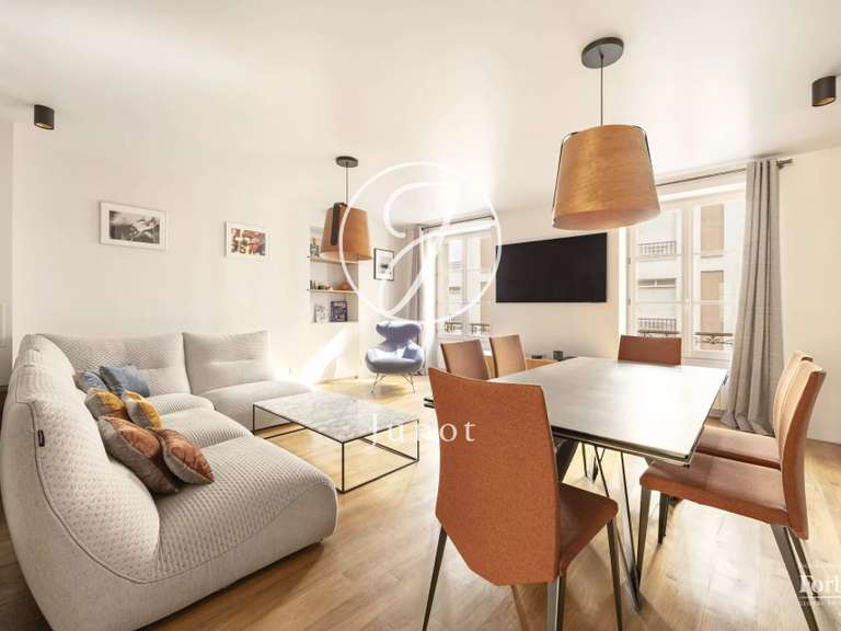 Appartement Paris 3e - 2 chambres - 87m²