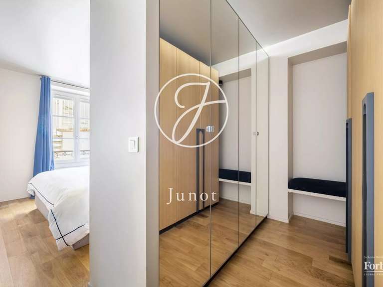 Appartement Paris 3e - 2 chambres - 87m²