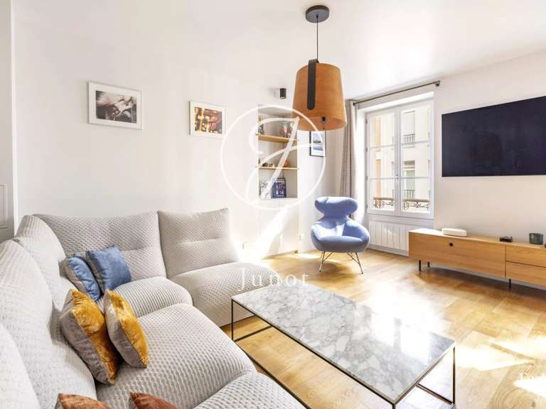 Appartement Paris 3e - 2 chambres - 87m²