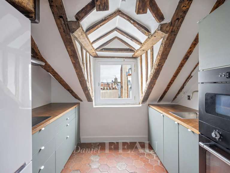 Appartement Paris 3e - 1 chambre - 67m²