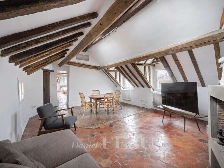 Appartement Paris 3e - 1 chambre - 67m²